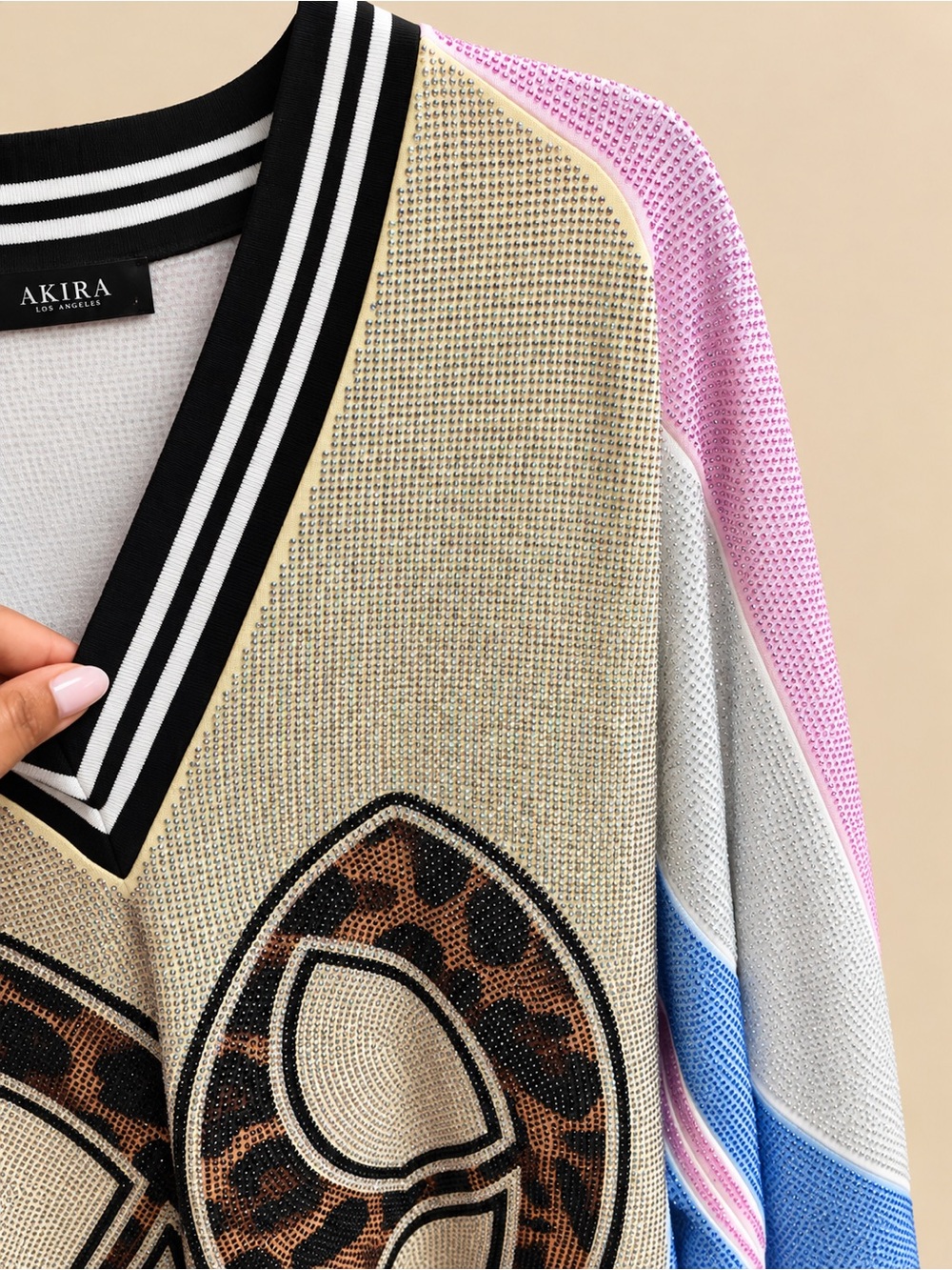 AKIRA V-Neck Sequin Sweater with Leopard 99 Appliqué - Pink, Blue, Cream - Picture 2 of 4